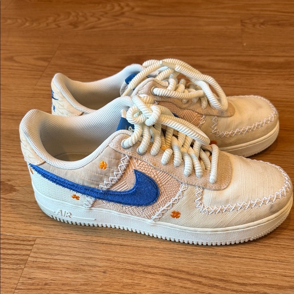 Men’s Nike Air Forces - Picture 4 of 13